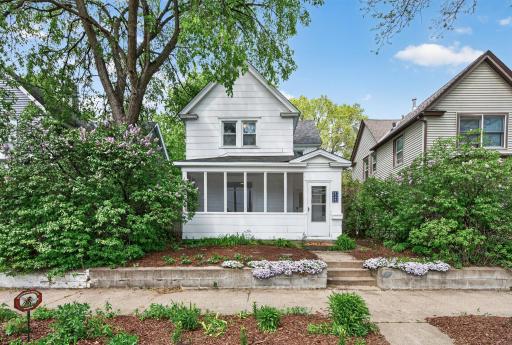 Welcome to 819 26th Ave in beautiful NE Minneapolis!
