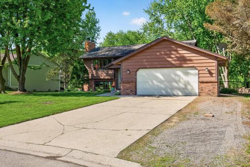 17125 Hemlock Court, Lakeville, MN 55044