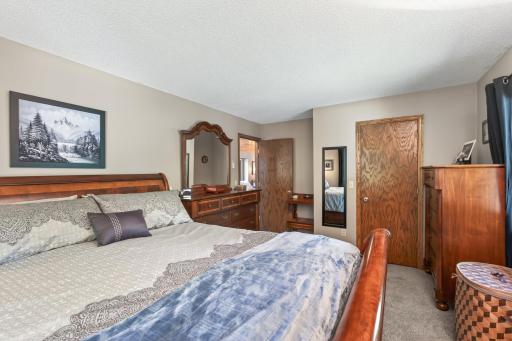 17125 Hemlock Court, Lakeville, MN 55044