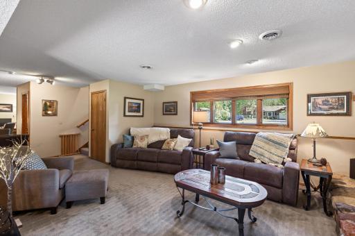 17125 Hemlock Court, Lakeville, MN 55044