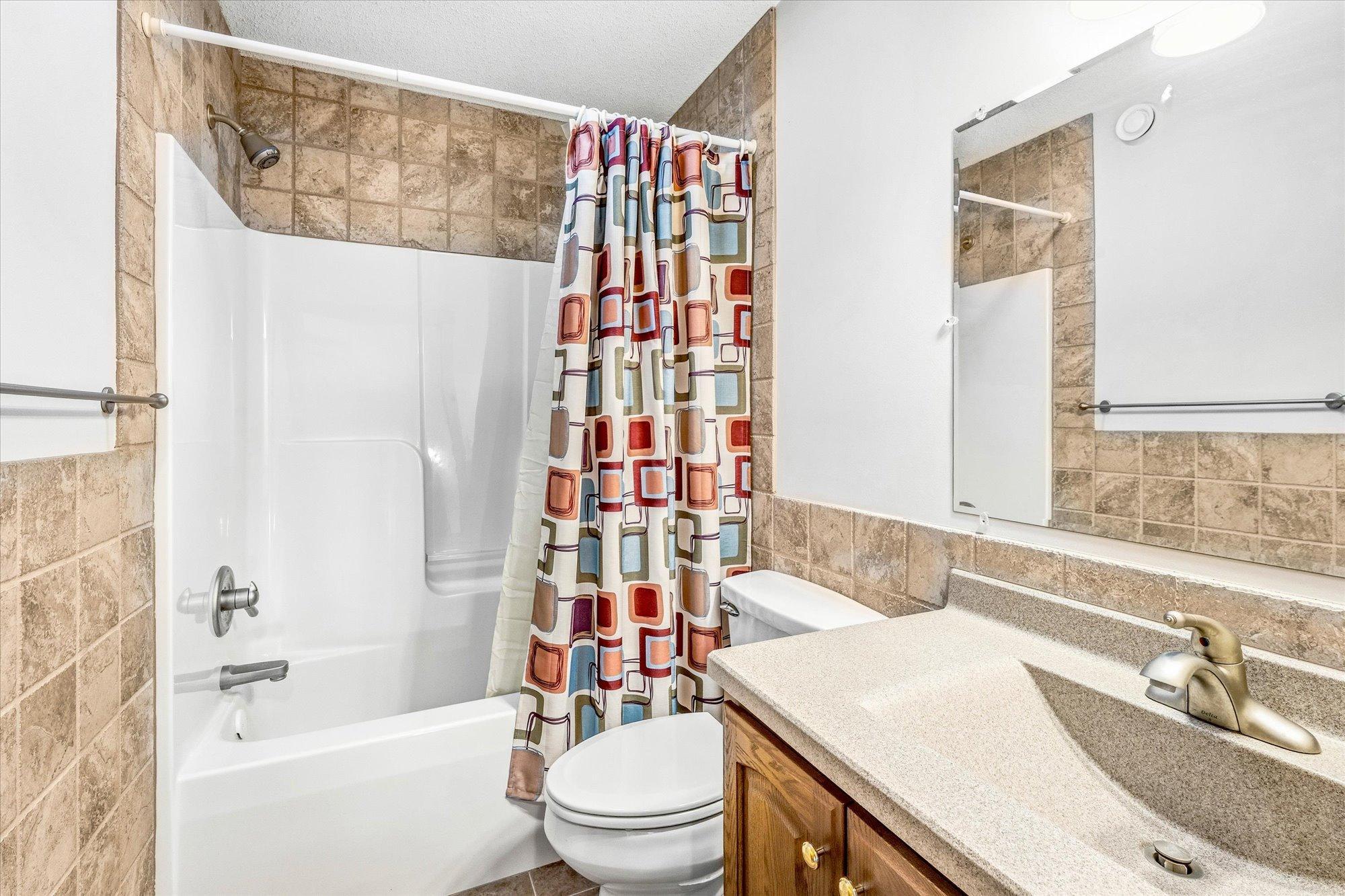 Upper level full bath
