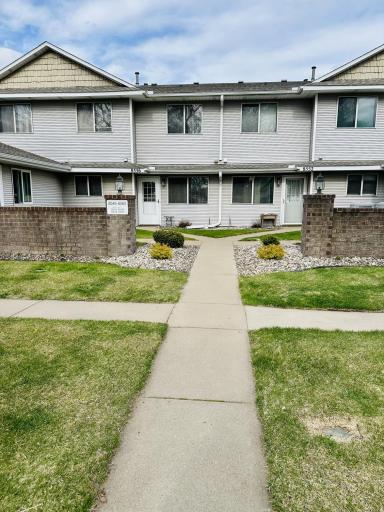 8556 S Pond Trail, Champlin, MN 55316