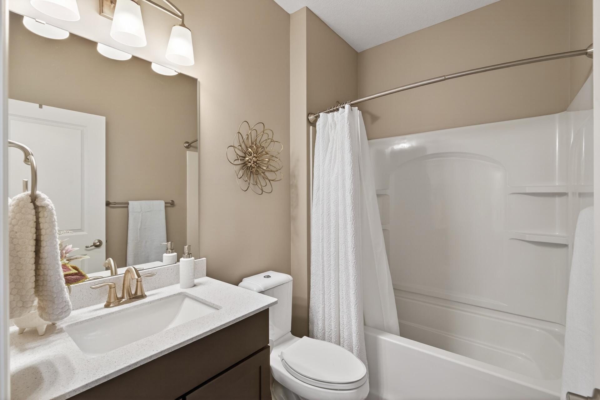 Full Guest Bathroom