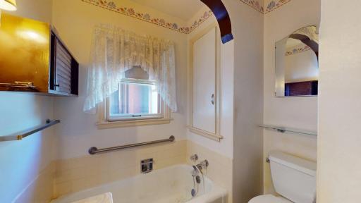 406 Giles Place, Albert Lea, MN 56007