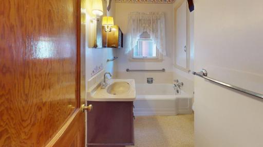 406 Giles Place, Albert Lea, MN 56007