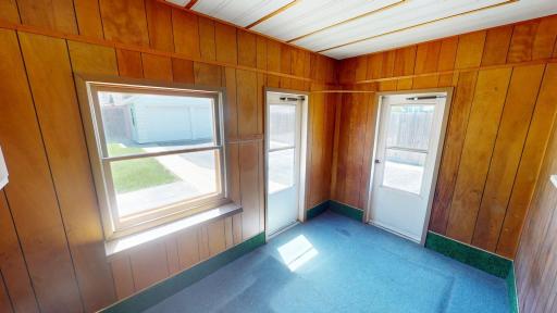 406 Giles Place, Albert Lea, MN 56007