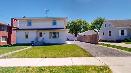 406 Giles Place, Albert Lea, MN 56007