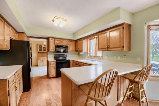 1294 138th Lane NW - MLS Sized - 013 - 05 Foyer.jpg