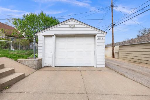 6125 10th Avenue S, Minneapolis, MN 55417