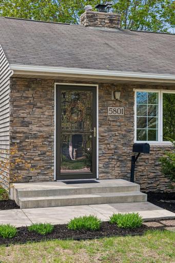 5801 Zenith Avenue S, Edina, MN 55410