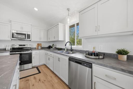 2883 29th Street NE, Sauk Rapids, MN 56379