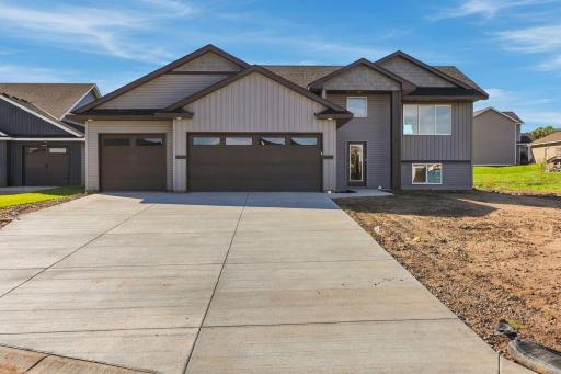 2883 29th Street NE, Sauk Rapids, MN 56379