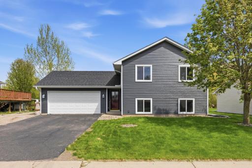 104 Century Lane, Silver Lake, MN 55381