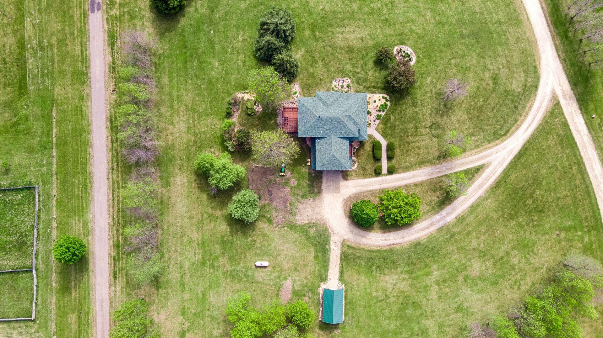 392 Old Cemetery Road , River Falls, WI 54022