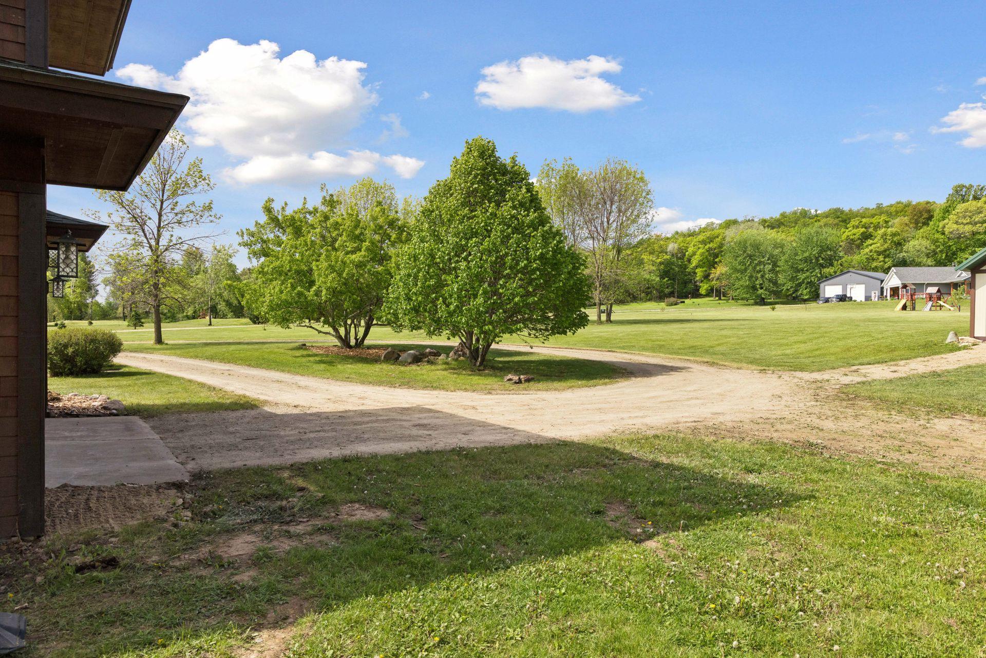 392 Old Cemetery Road , River Falls, WI 54022