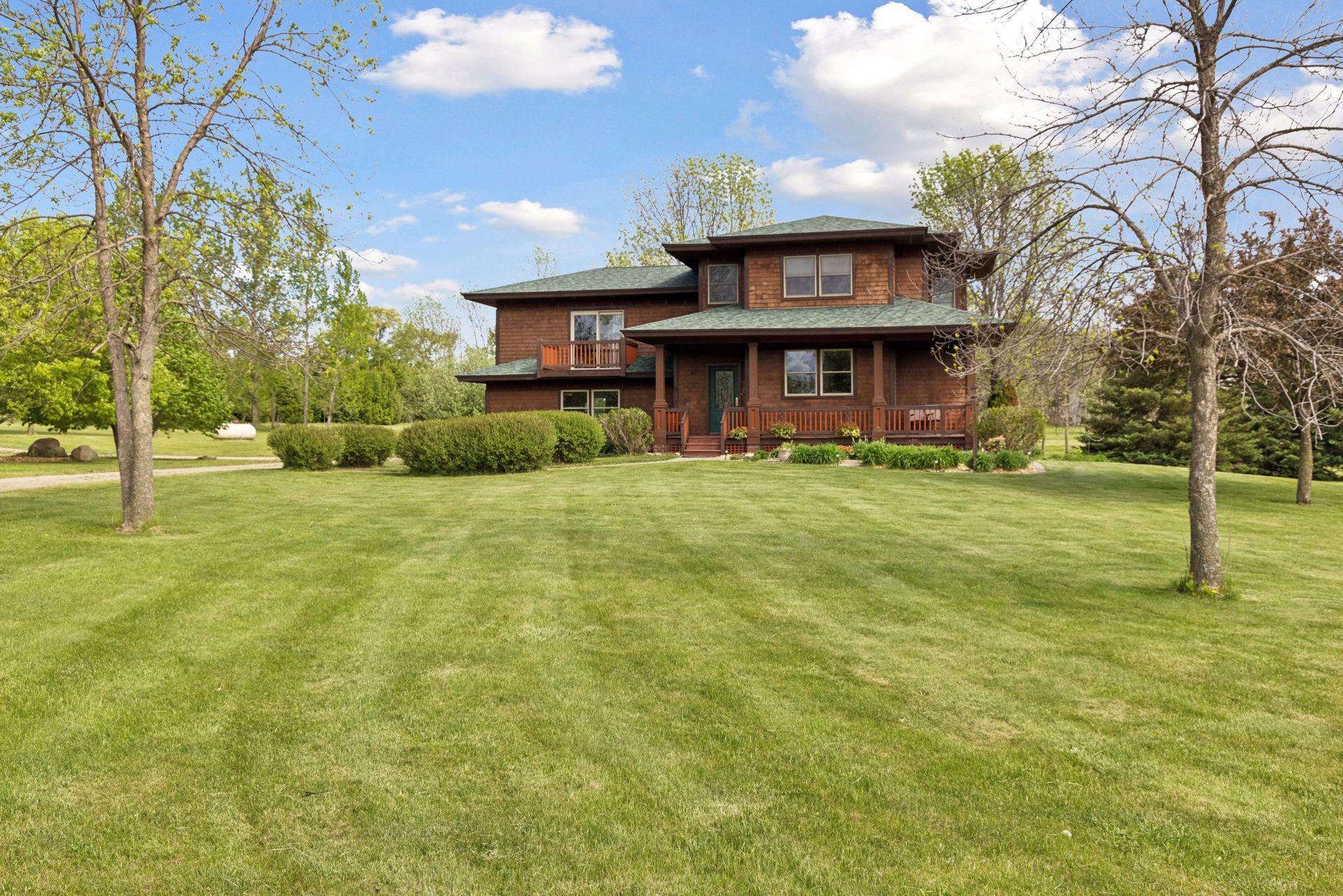 392 Old Cemetery Road , River Falls, WI 54022