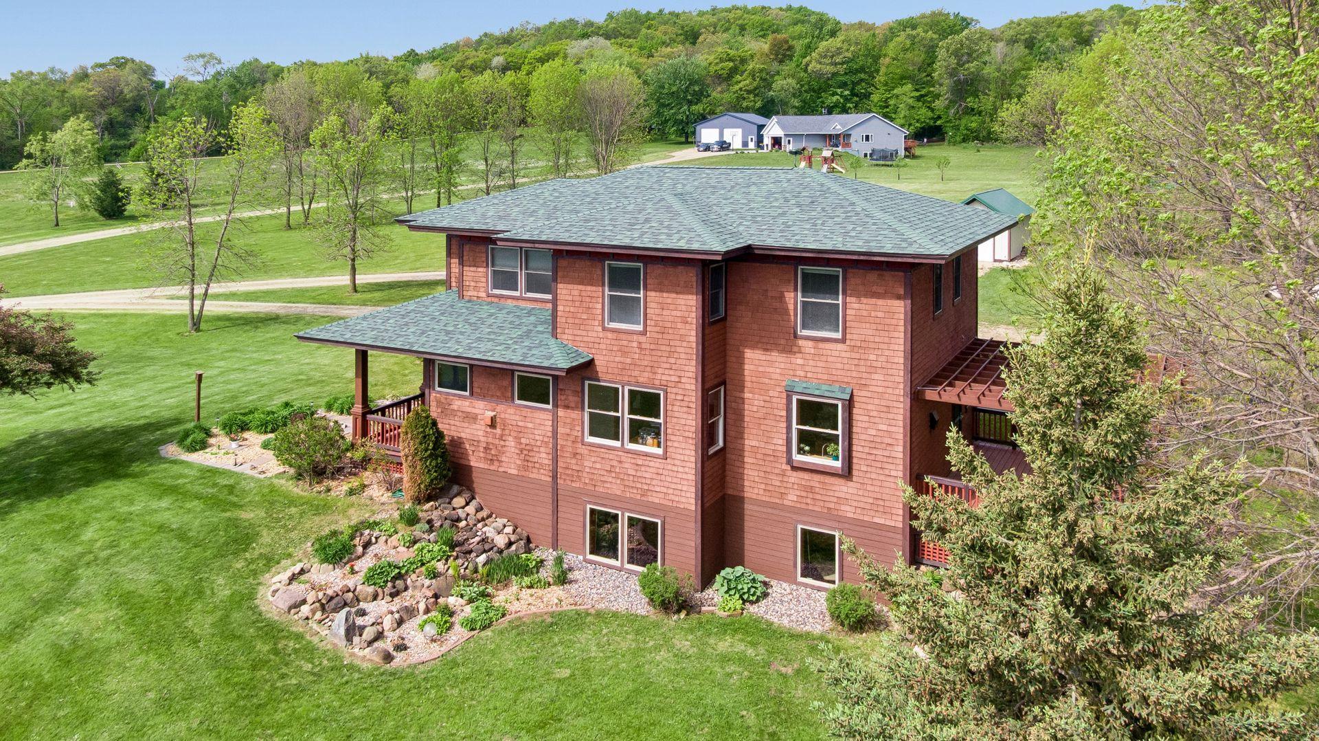 392 Old Cemetery Road , River Falls, WI 54022