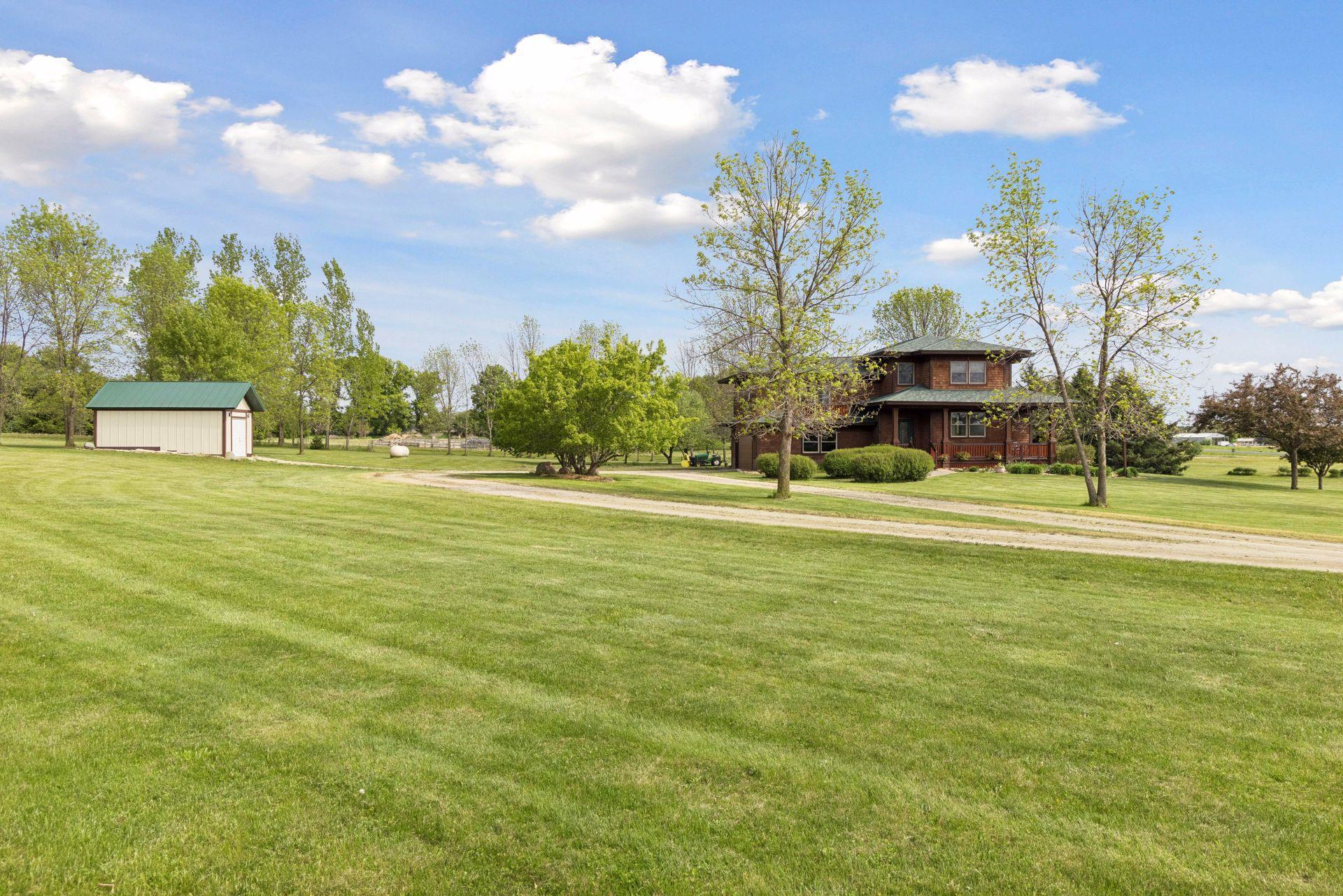 392 Old Cemetery Road , River Falls, WI 54022