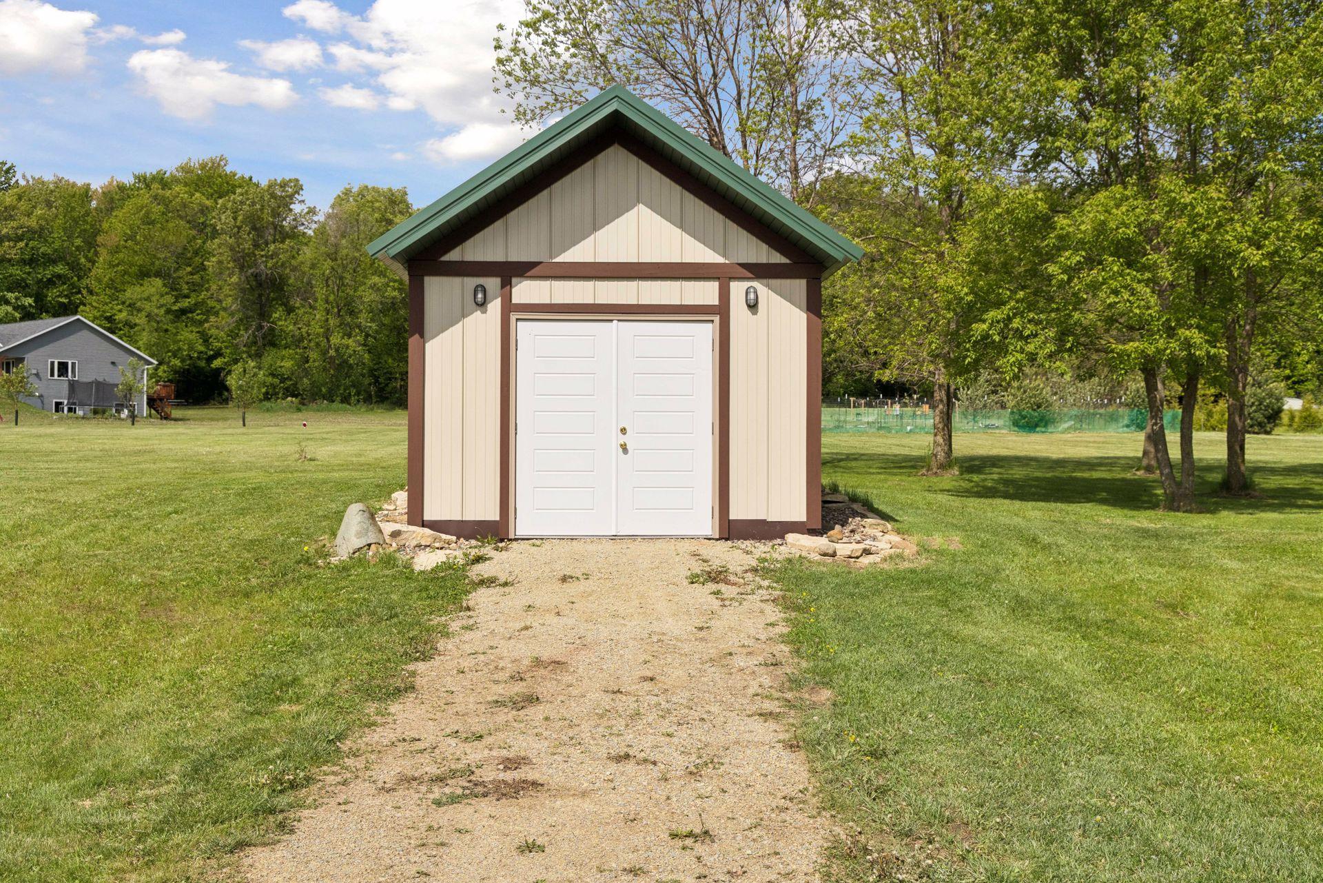 392 Old Cemetery Road , River Falls, WI 54022