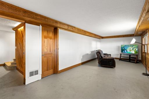 2904 Silver Lake Court NE, Minneapolis, MN 55421