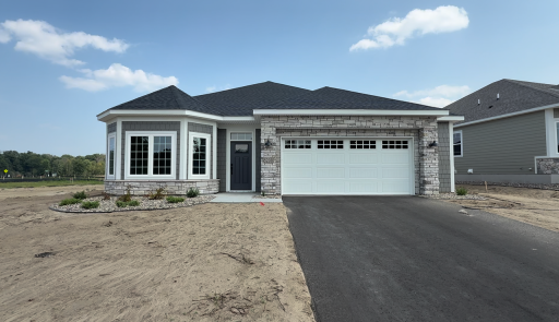 8208 Haywood Drive, Lino Lakes, MN 55014