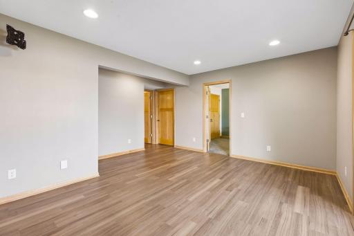 5614 105th Avenue N, Minneapolis, MN 55443