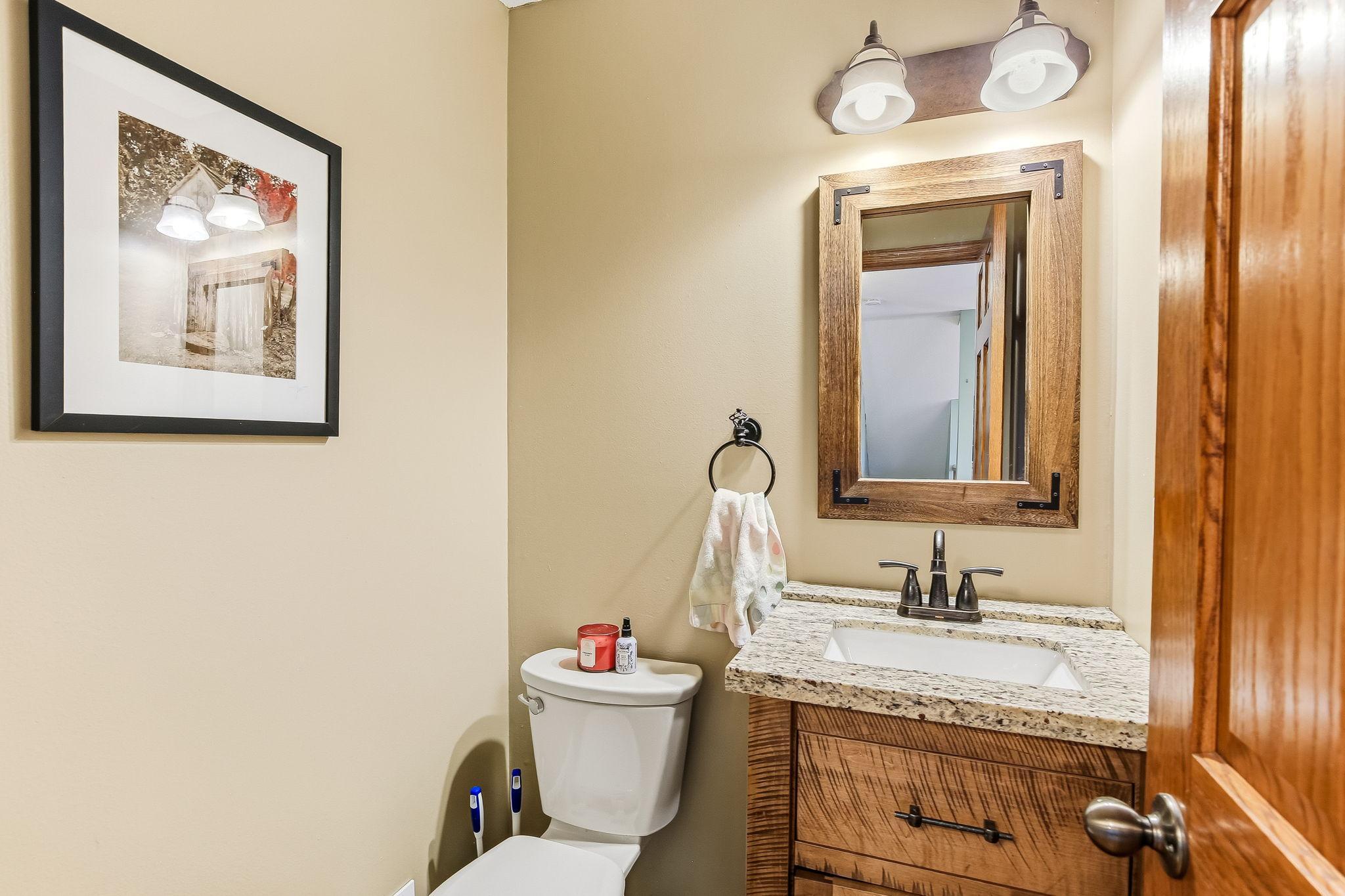 14-web-or-mls-9918-Kiwi-Ave-14.jpg