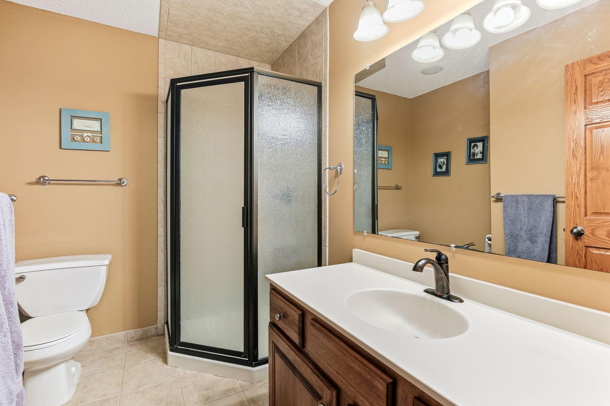 25-web-or-mls-9918-Kiwi-Ave-25.jpg