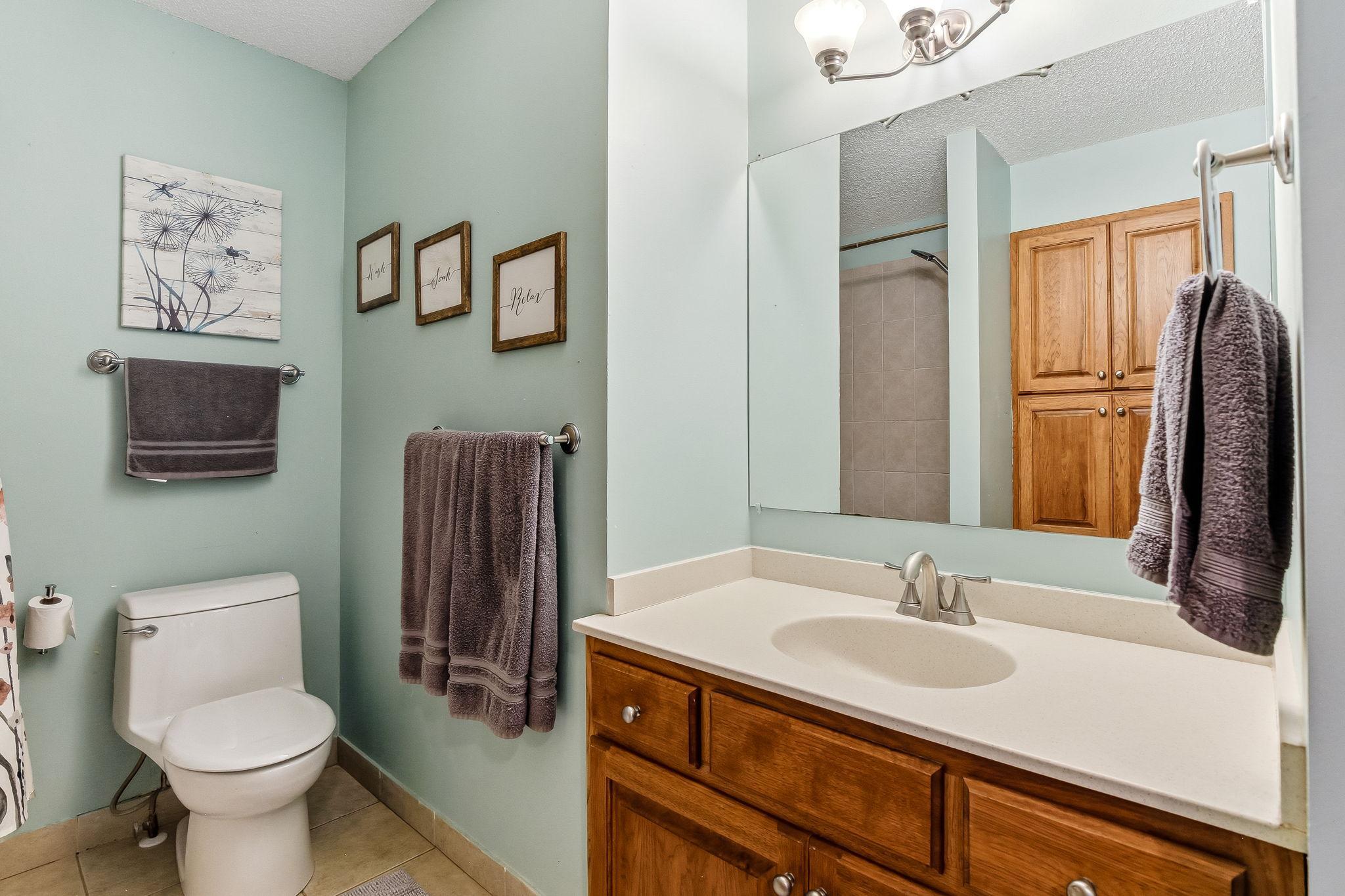 26-web-or-mls-9918-Kiwi-Ave-26.jpg
