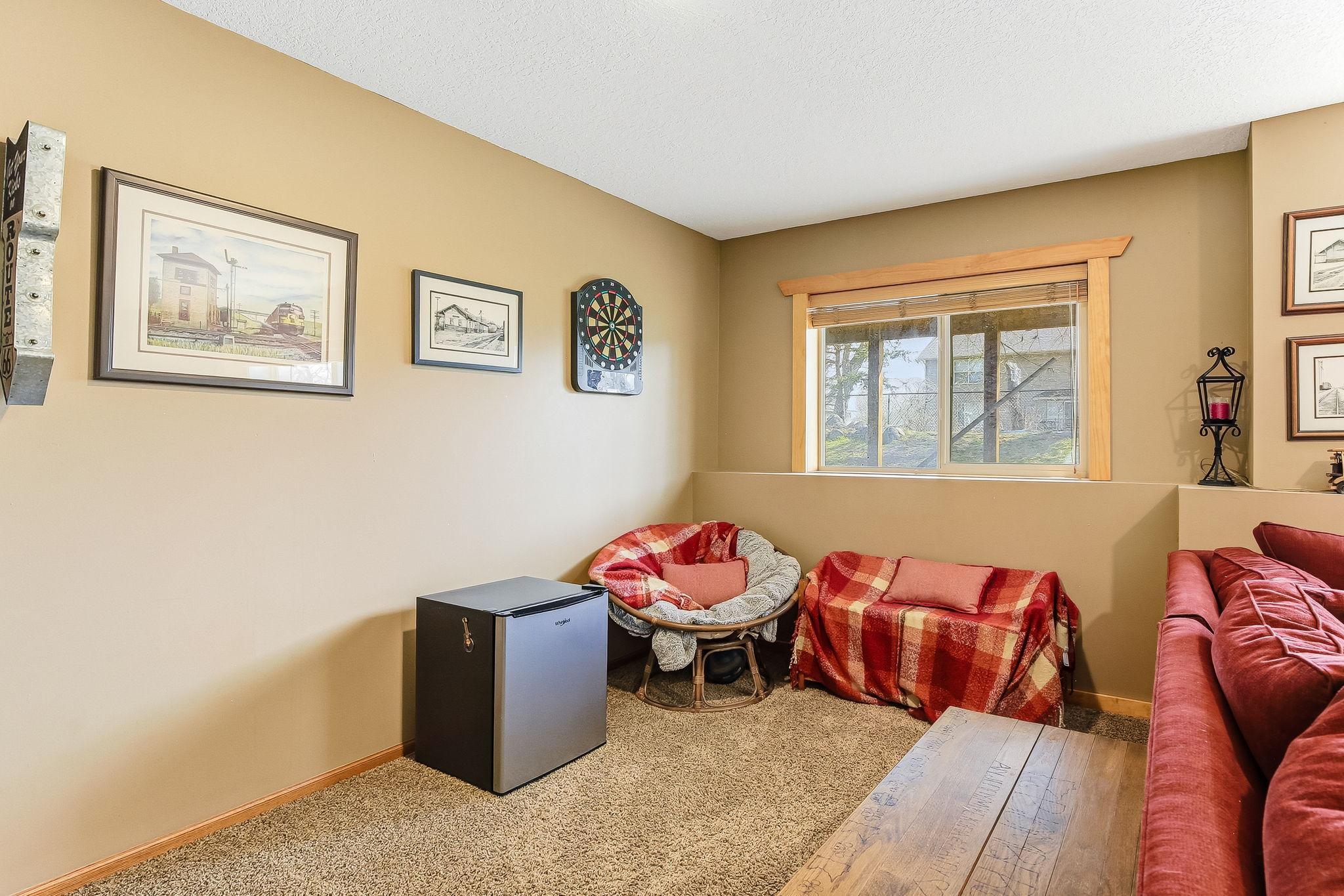 35-web-or-mls-9918-Kiwi-Ave-35.jpg