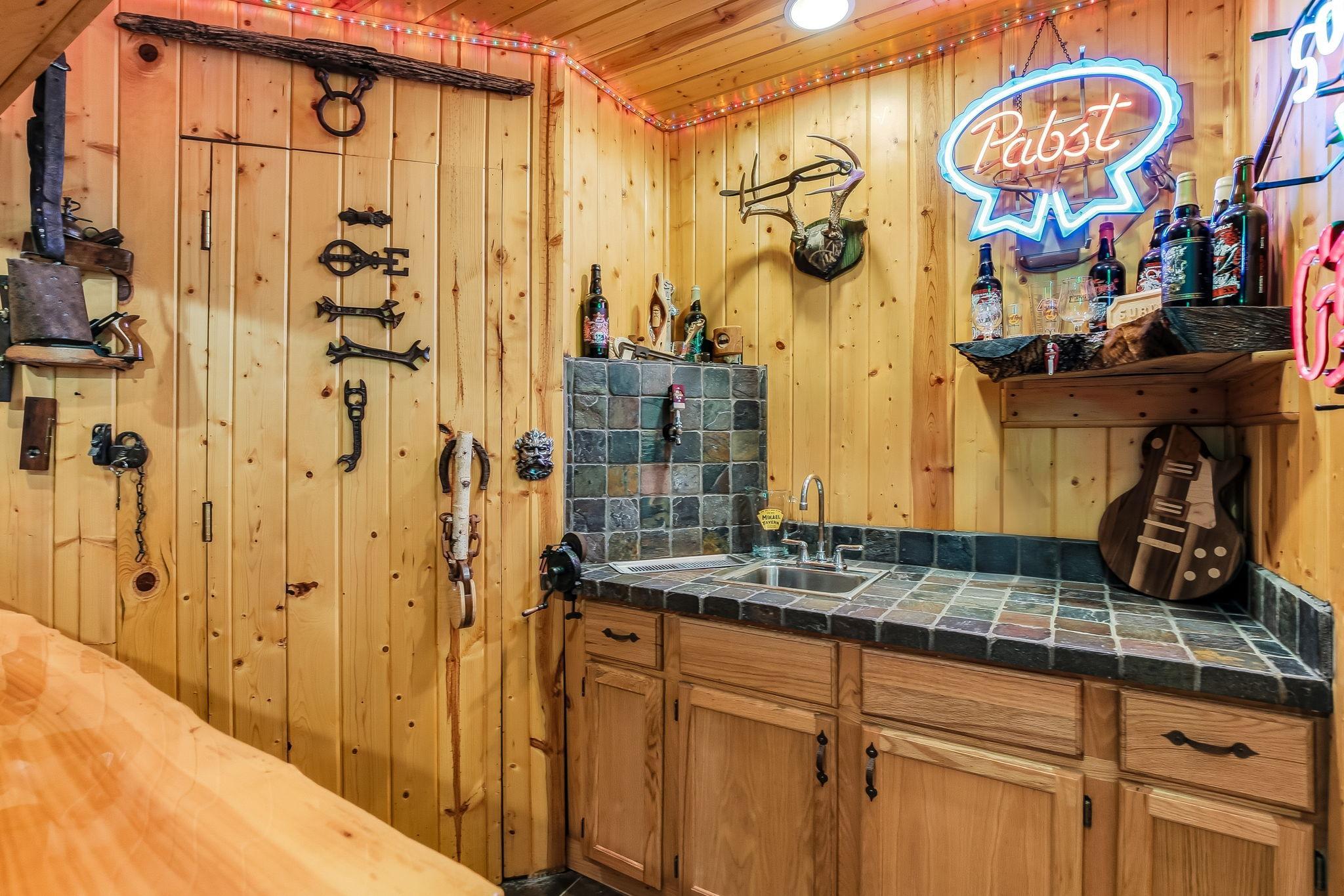 30-web-or-mls-9918-Kiwi-Ave-30.jpg