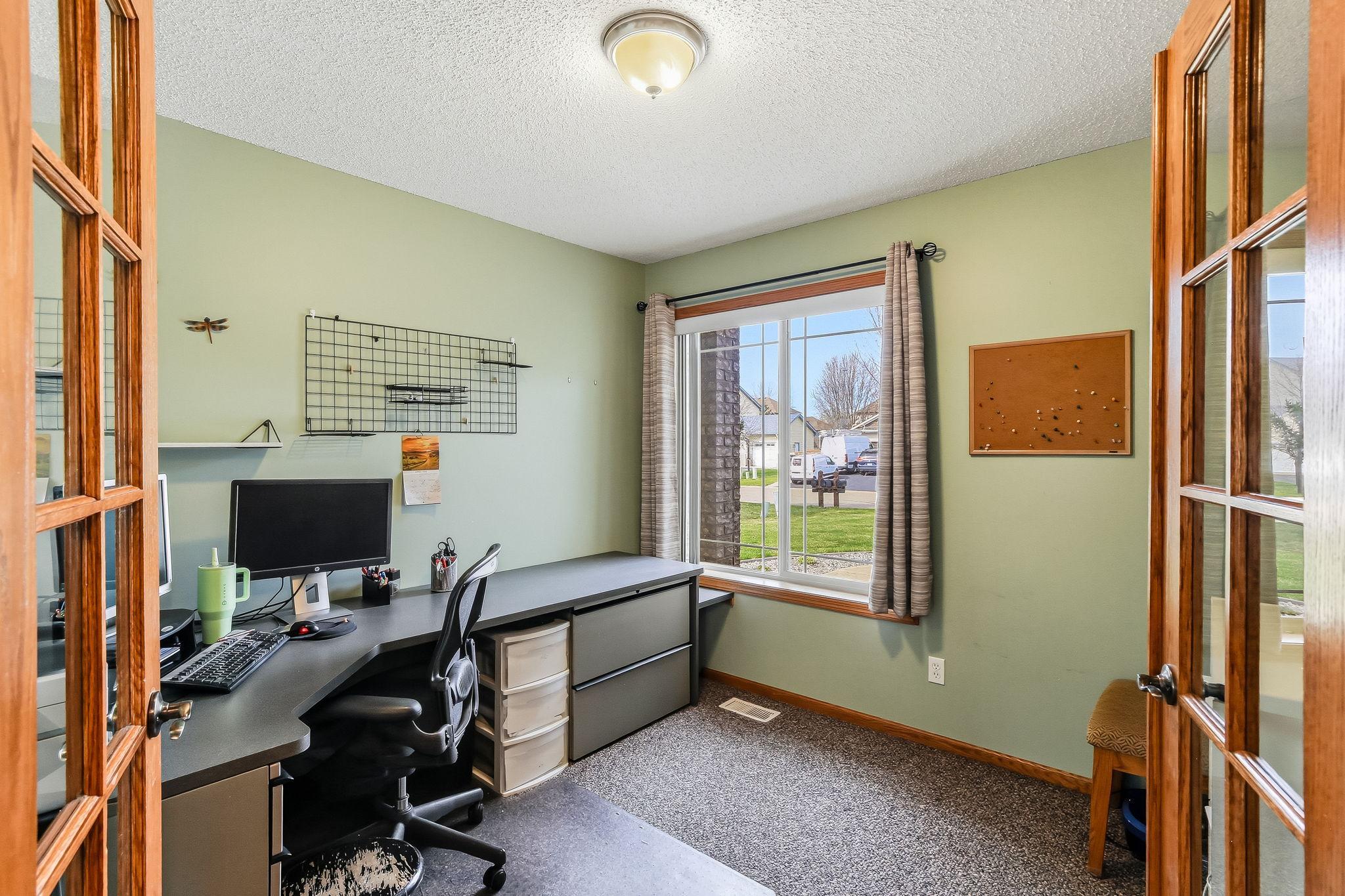 12-web-or-mls-9918-Kiwi-Ave-12.jpg