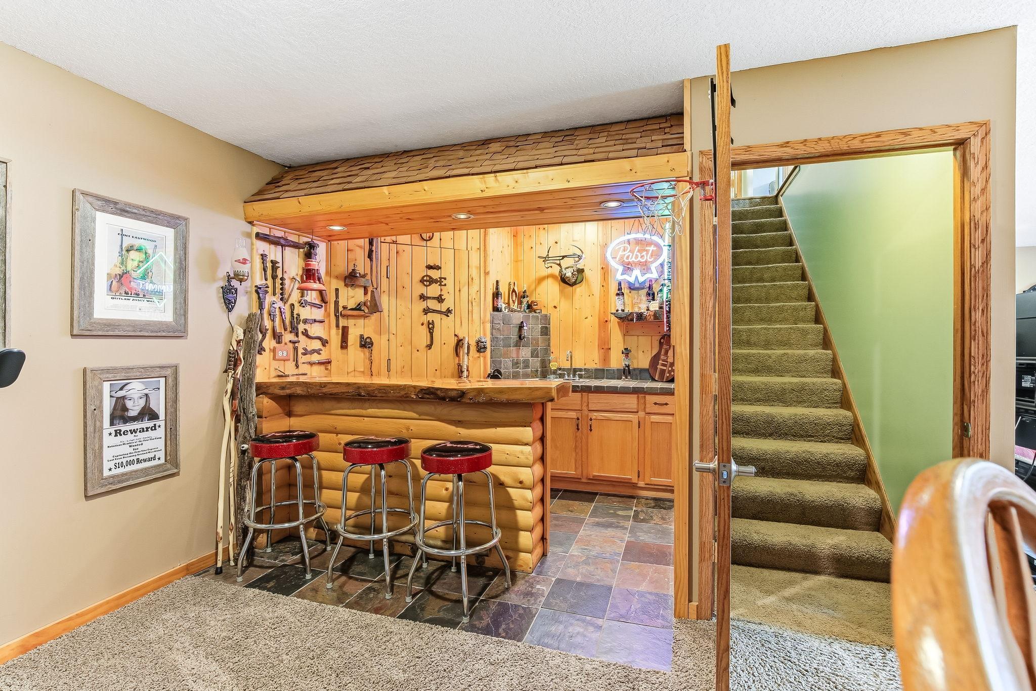 28-web-or-mls-9918-Kiwi-Ave-28.jpg