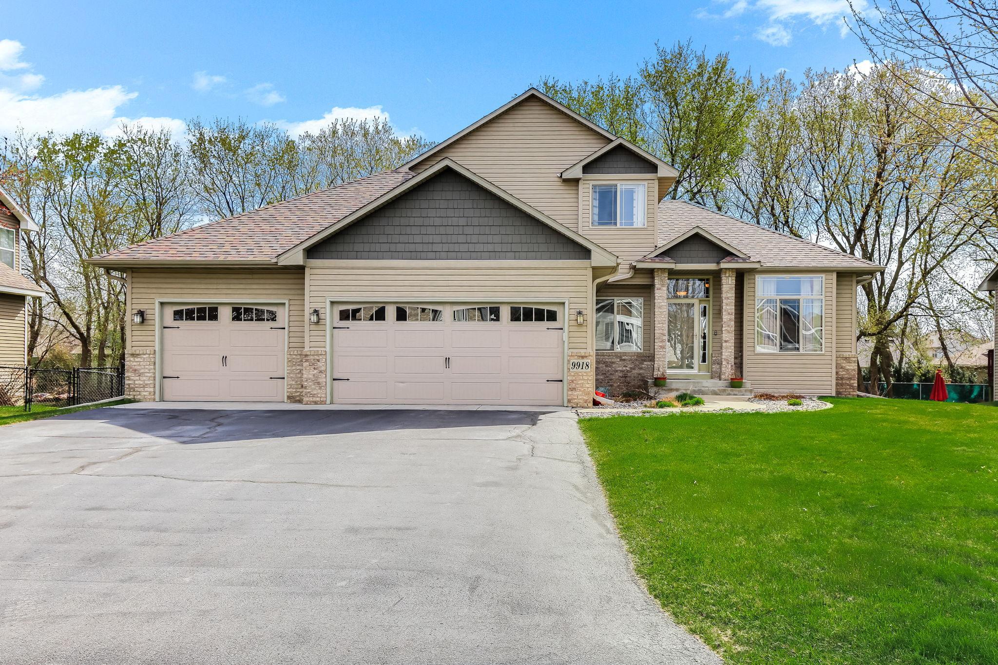 1-web-or-mls-9918-Kiwi-Ave-01.jpg