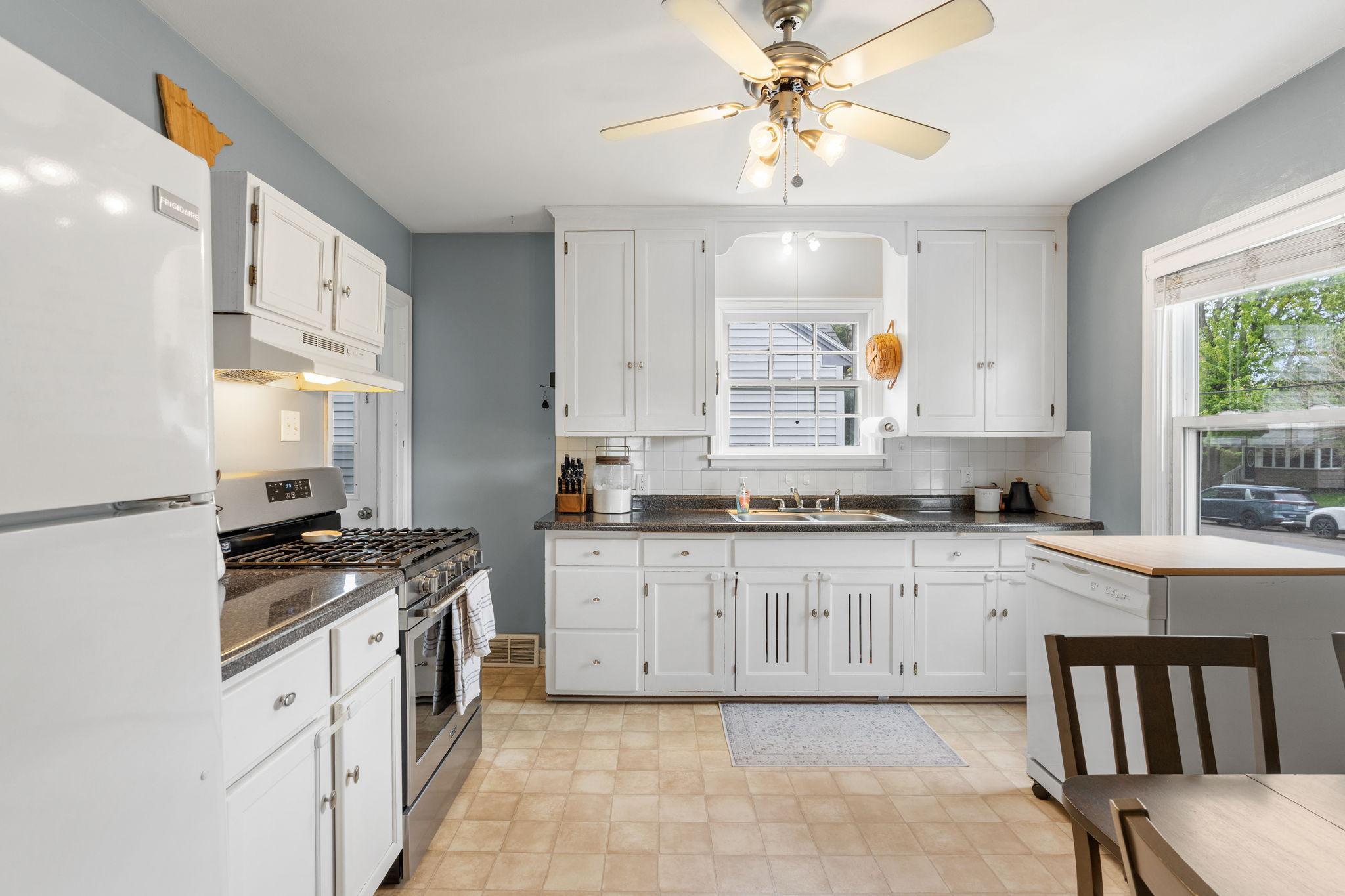 18-web-or-mls-264 Haskell St E-18.jpg