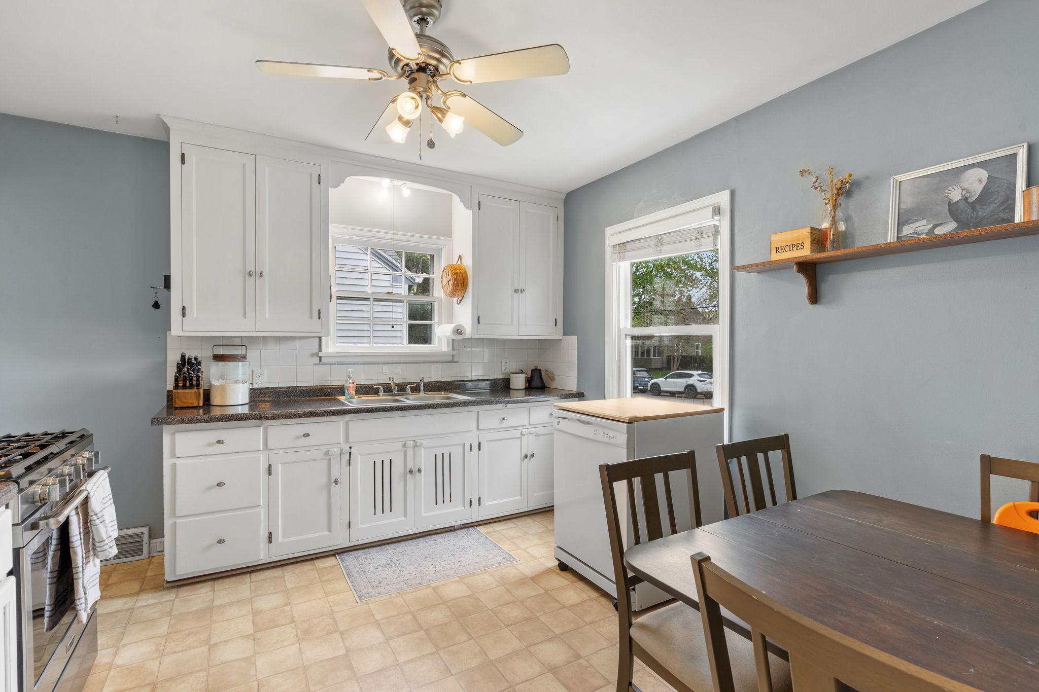 17-web-or-mls-264 Haskell St E-17.jpg