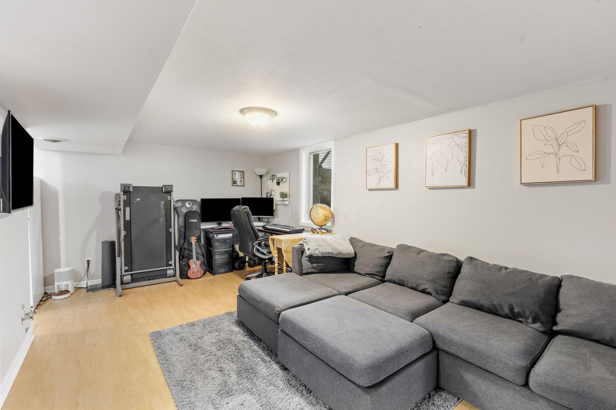 34-web-or-mls-264 Haskell St E-34.jpg