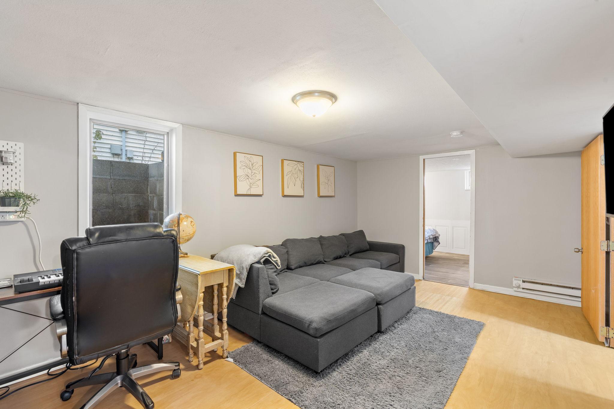 35-web-or-mls-264 Haskell St E-35.jpg