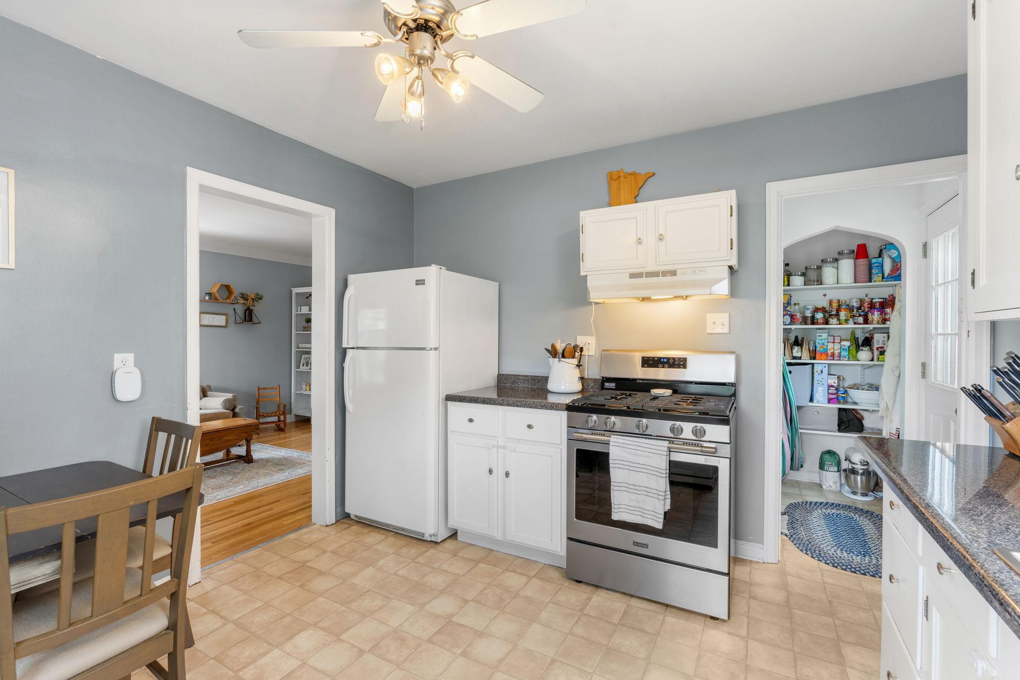 20-web-or-mls-264 Haskell St E-20.jpg