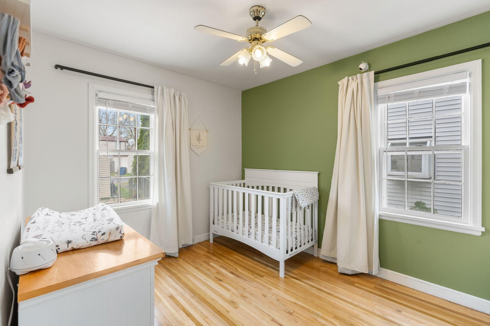 21-web-or-mls-264 Haskell St E-21.jpg