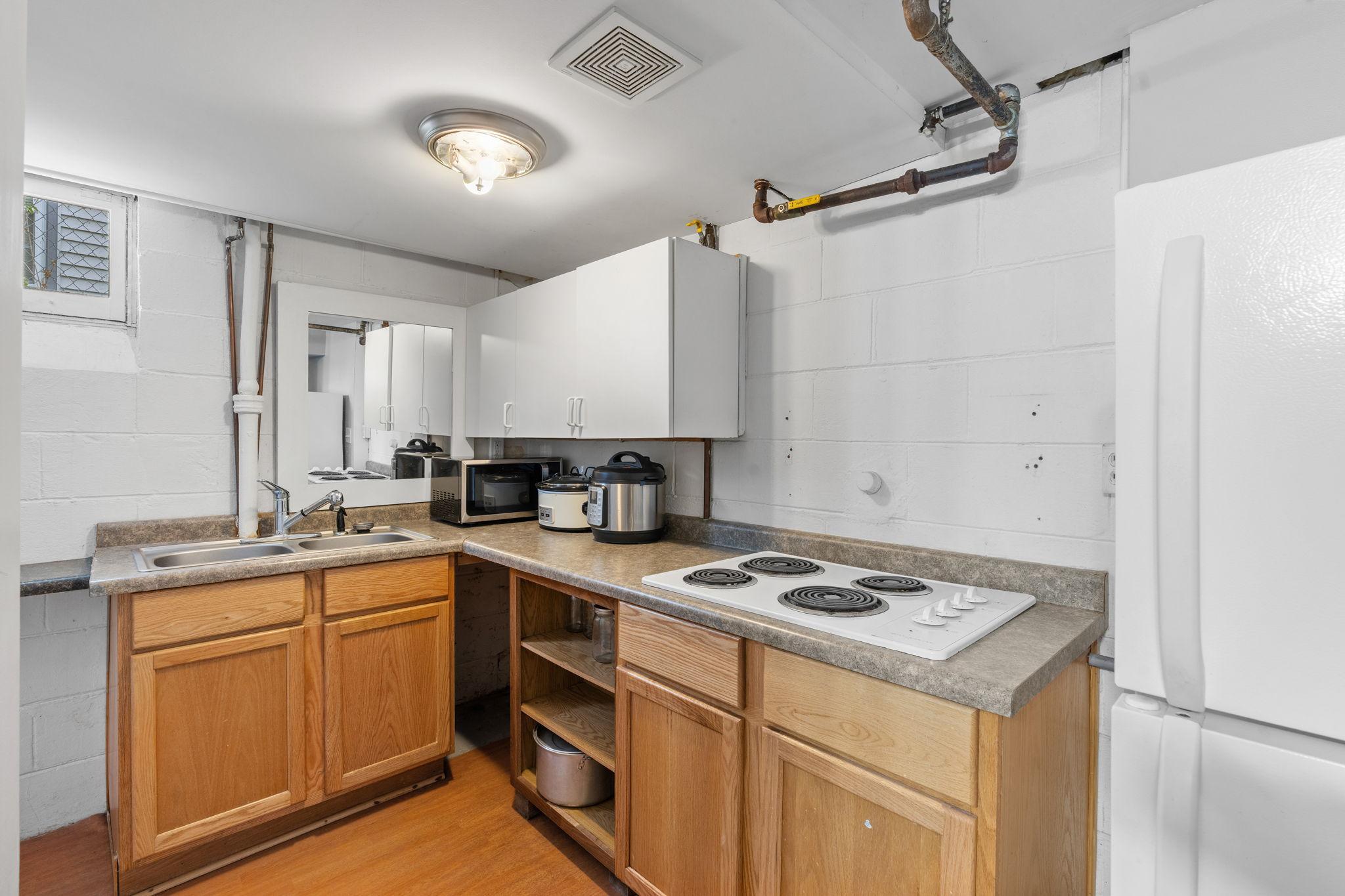 37-web-or-mls-264 Haskell St E-37.jpg