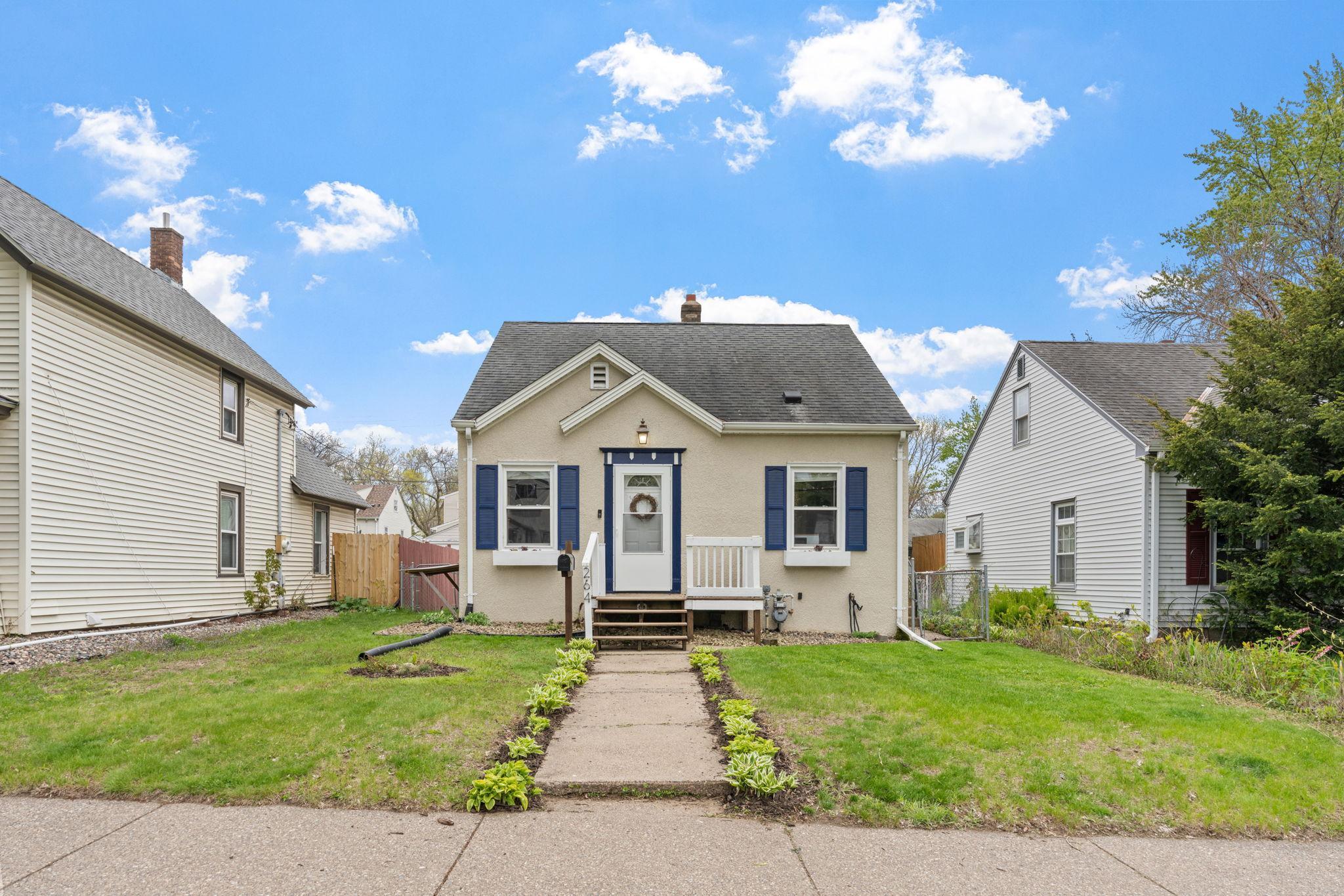 1-web-or-mls-264 Haskell St E-1.jpg