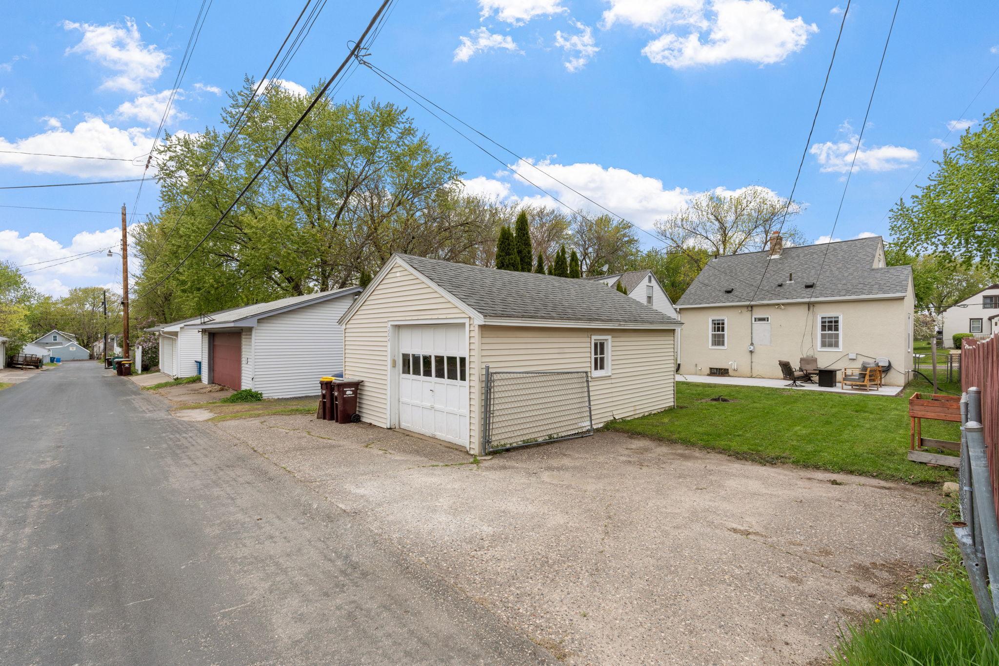12-web-or-mls-264 Haskell St E-12.jpg
