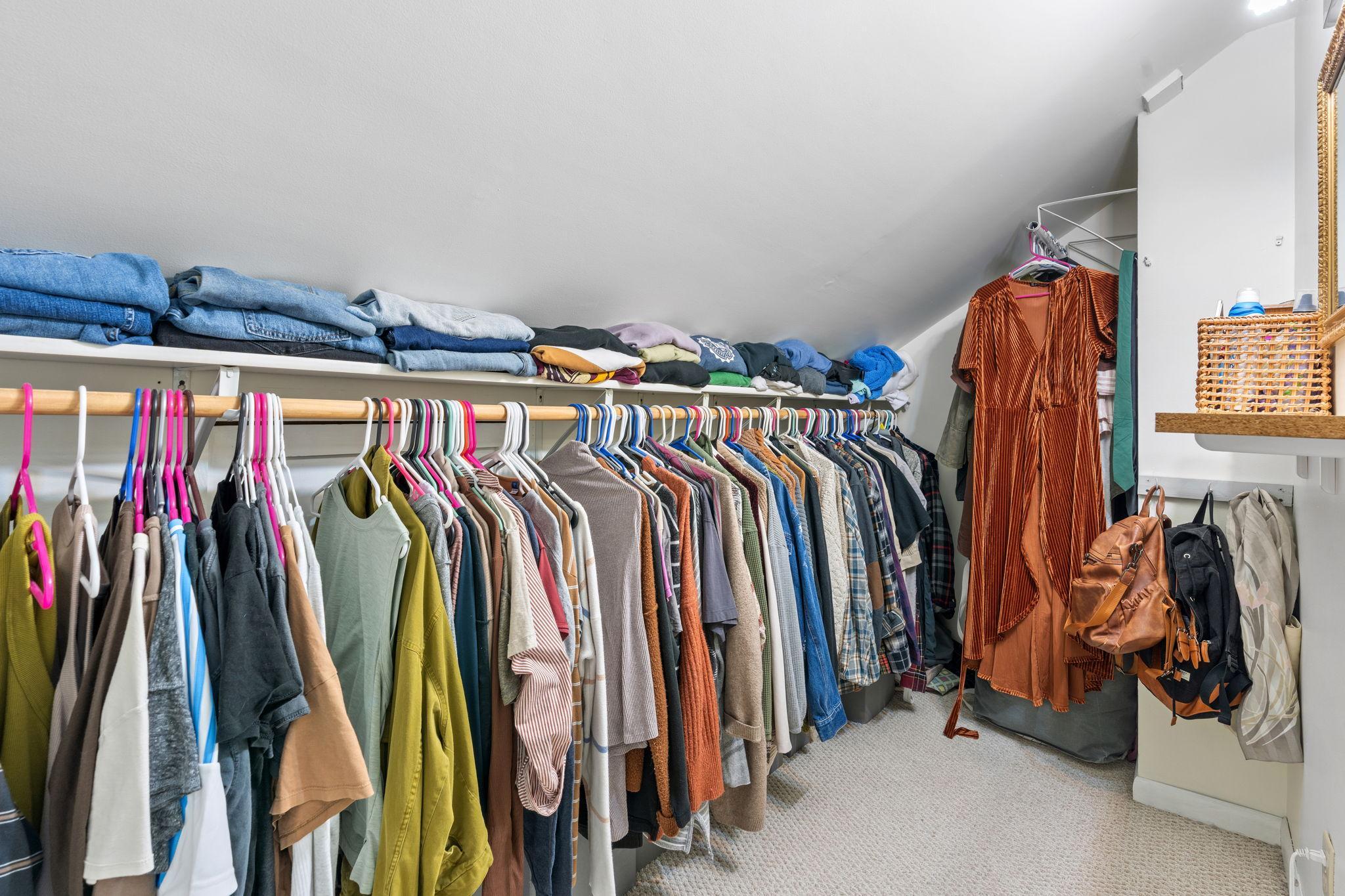 32-web-or-mls-264 Haskell St E-32.jpg