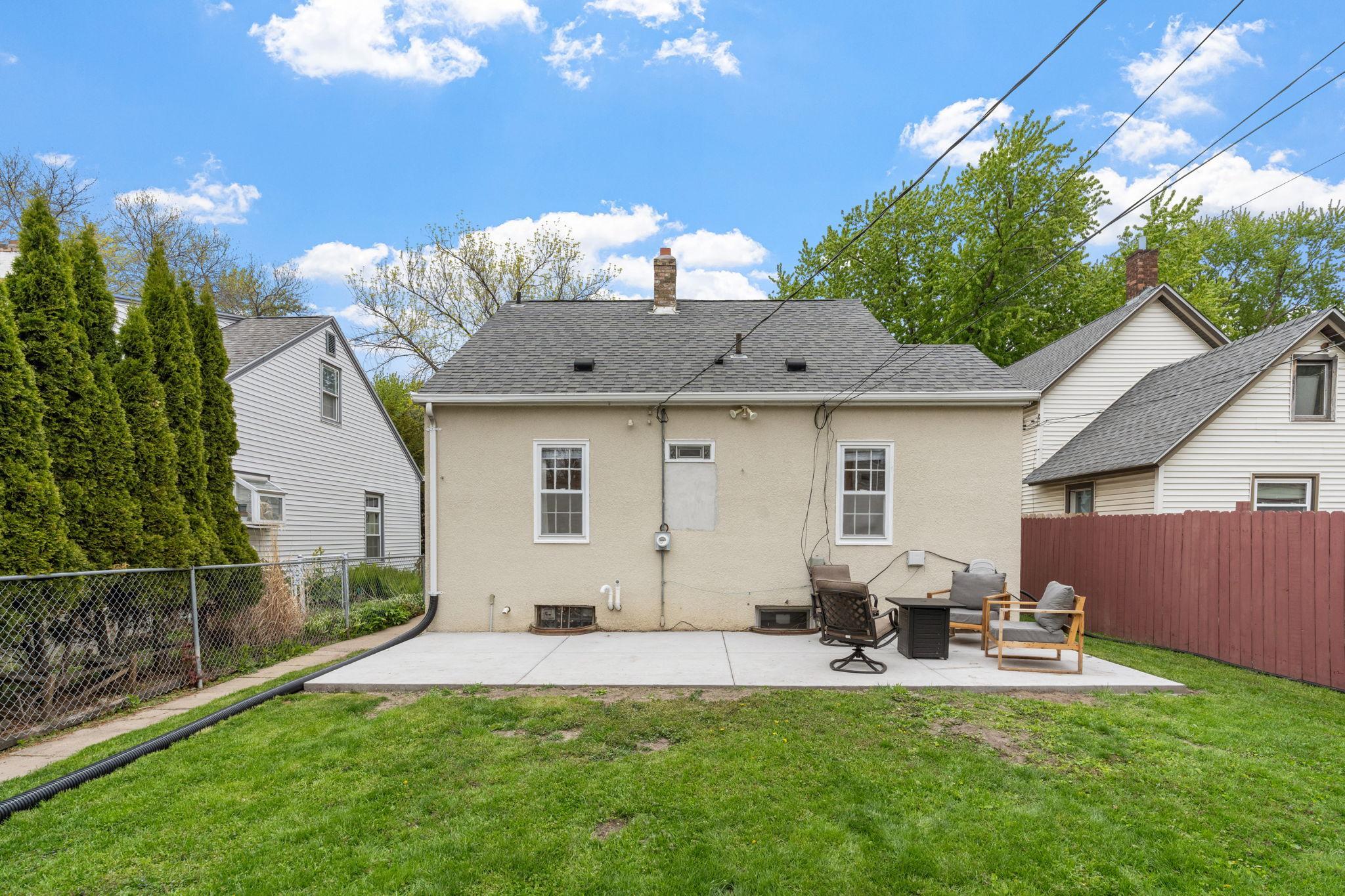 9-web-or-mls-264 Haskell St E-9.jpg