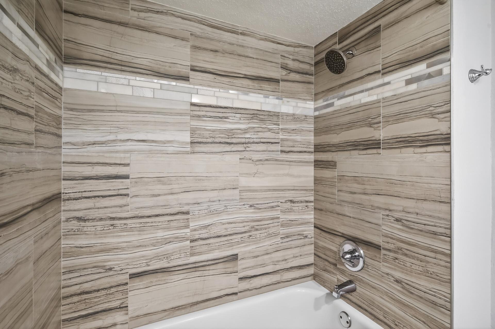 Luxurious bath in main floor bathroom