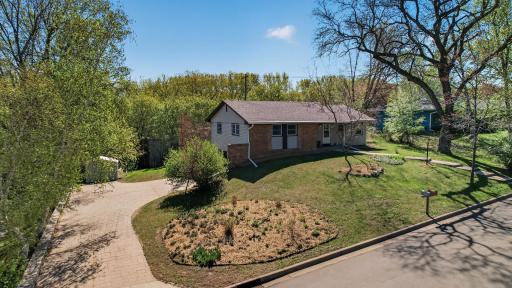 Welcome home to your new home in Golden Valley's Bassett Creek nieghborhood