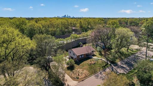 2580 Winfield Avenue, Minneapolis, MN 55422