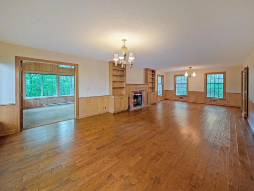 16220 Hayes Avenue, Carver, MN 55315