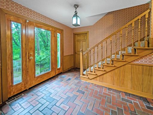 16220 Hayes Avenue, Carver, MN 55315